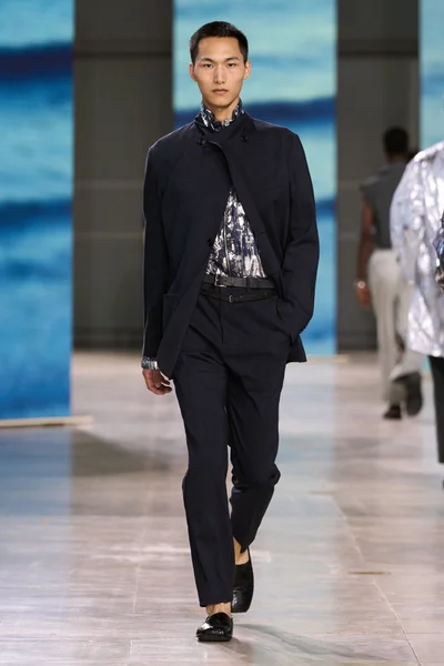 Look 39